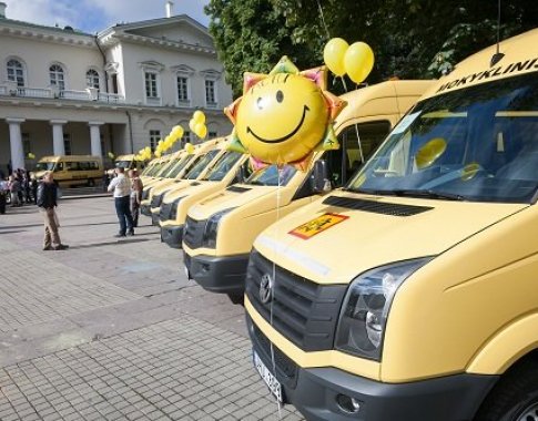 Mokykloms perduota dvigubai daugiau geltonųjų autobusų