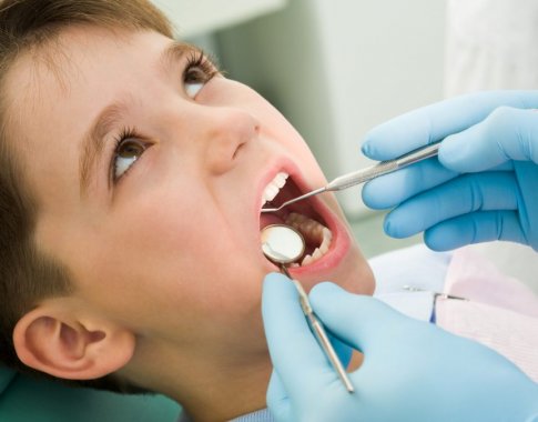 Vaikų odontologė perspėja: 90 proc. vaikų į konsultacijas ateina dėl stipriai sugedusių dantų
