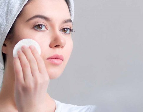 Sveika veido oda. Kaip po šventinio laikotarpio natūraliais būdais atkurti odos spindesį ir sveiką jos išvaizdą?