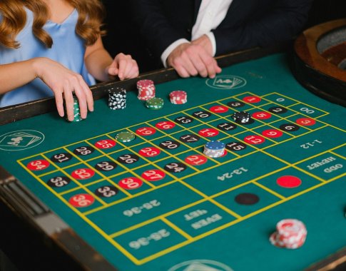 Azartinių lošimų organizatoriams siūlo nustatyti nuo pajamų skaičiuojamas baudas