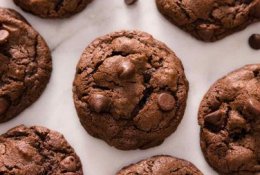 Šventinis skanėstas – šokoladiniai sausainiai su romu (video)