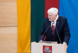 V. Adamkus įvertino situaciją dėl Kaliningrado tranzito: Lietuva neišsišoko ...