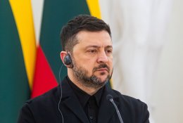 Zelenskis: rusai bando sustiprinti puolimą fronto linijoje