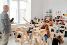 Vaikų rezultatus lemia ne tik mokytojai: ką Singapūras ir Estija daro kitai ...