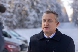 Ministras vilčių suvaldyti kuro kainų krizę neturi: stabilizacija rinkose į ...