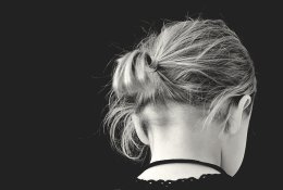 Augti be atliepimo: kaip „tvarkinga“ vaikystė slepia tikrą skausmą