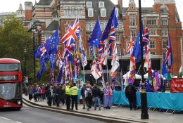 Tarp britų – diskusijos dėl sugrįžimo į Europos Sąjungą