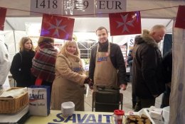 Maltos ordino lėkštė sriubos – pagalbos simbolis