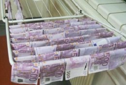 Nuspręsta atsisakyti 500 eurų banknotų