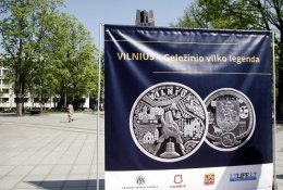 Nukaldintas pirmasis sostinę pristatantis medalis