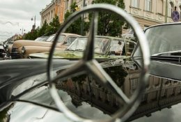 Senovinių automobilių paroda