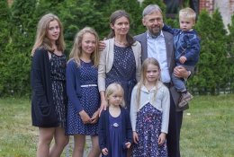 Diakonas: ir šeimos tėvas, ir Dievo tarnas