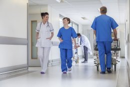 „Savaitė“: medikai kyla į kovą prieš skurdą