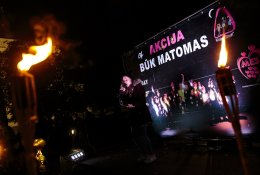 Pasipuošti nepametamais atšvaitais daugiavaikės šeimos kvies prie sostinės „Akropolio“