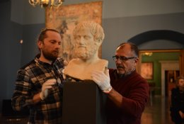 Į Lietuvą atvežtas antikinis eksponatas iš Graikijos - geriausiai išlikusi Aristotelio skulptūra