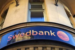 Švedijoje mesti įtarimai, kad „Swedbank“ plauna pinigus (papildyta)