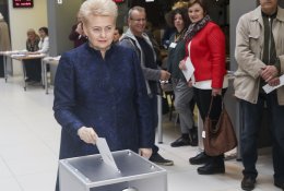 D.Grybauskaitė nebalsavo referendume dėl Seimo narių mažinimo: „Jis yra beprasmis“