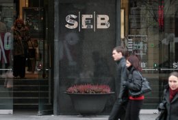 Sukčiai nusitaikė ir į SEB banką – perspėja apie netikras SMS žinutes