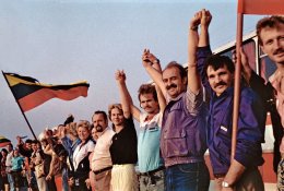 Šiandienos aktualijos: Baltijos kelias, skurstančių pensininkų šalis ir rūkymo žabojimas