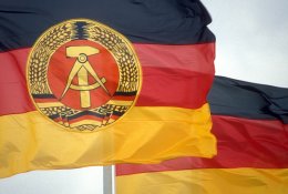 Savaitės kalendorius: atidarytas „Mulen Ružas“, įkurta VDR Rytų Vokietijoje ir kiti svarbūs įvykiai
