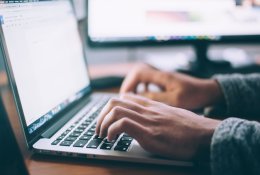 Septynių iš dešimties jaunuolių tėvai nežino, ką jų vaikai veikia internete