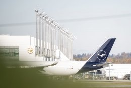 „Lufthansa“ skrydžių palydovų streikas: per dvi dienas atšaukta per tūkstantį skrydžių