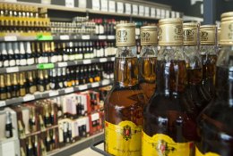 Spalį lietuviai mažiau pirko stipriuosius gėrimus