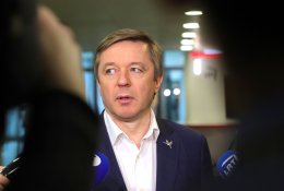 R. Karbauskis apie alkoholio draudimą pliažuose: „Už 50 metrų be jokių problemų gali nusipirkti ir vartoti“