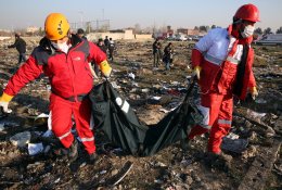 Iranas: sudužęs Ukrainos oro linijų lėktuvas dėl „problemos“ buvo apsisukęs grįžti į oro uostą