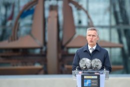 NATO vadovas: Rusija ir Kinija skleidžia melagingas žinias