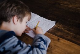 Psichologės patarimai tėvams: kaip mokant vaikus neprarasti kantrybės