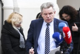 Politologas: premjero gynybinė taktika dėl J. Narkevičiaus yra valdančiosios daugumos bruožas