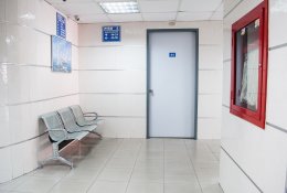 Gydymo įstaigos raginamos greičiau atverti duris pacientams