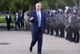 D. Trumpas: Jungtinėse Valstijose vakcina nuo koronaviruso kuriama sparčiau nei tikėtasi