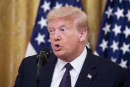 D. Trumpas pasirašė sankcijų Kinijai įstatymą
