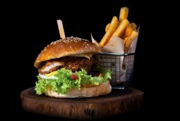 Uostamiesčio burgerių inžinieriai atskleidžia klasikinio burgerio receptą