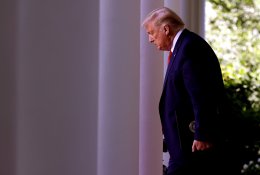 „The Times“: D. Trumpas norėtų susitikti su V. Putinu dar prieš JAV prezidento rinkimus