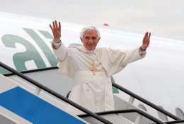 Vokietijos žiniasklaida: popiežius emeritas Benediktas XVI susirgo, jis yra „labai silpnas“