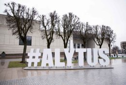 Dėl chemijos gamyklos Alytuje inicijuojama peticija
