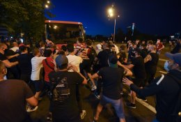 Baltarusijoje – neregėti protestai prieš balsų klastojimą rinkimuose: A. Lukašenkos milžiniška pergalė – toli nuo realybės?