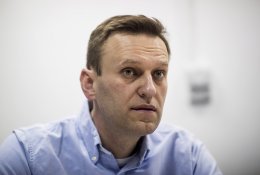 Rusijos opozicionierius A. Navalnas medikų lėktuvu išskraidintas iš Omsko į Vokietiją