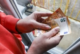Nuo rugsėjo vidutiniškai 10 proc. didėja pedagogų, mokslo darbuotojų darbo užmokestis