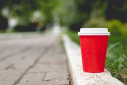 Vienkartiniai kavos puodeliai: kaip išmokti gyventi be jų?