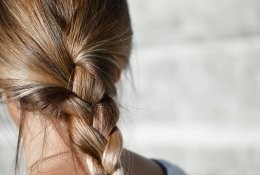 4 įpročiai, kenkiantys plaukų būklei