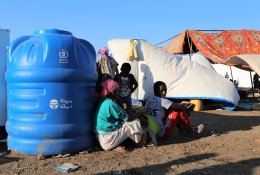 Jungtinės Tautos: dėl pandemijos kitąmet smarkiai išaugs humanitarinės pagalbos poreikis pasaulyje