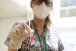 Lietuvoje – dar 3,2 tūkst. koronaviruso atvejų, JAV patvirtino dar vieną vakciną