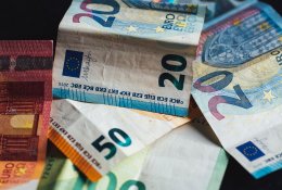 Užimtumo tarnyba: darbdaviai šiems metams prognozuoja lėtesnį algų augimą, investicijų mažinimą