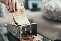 Finansų profesorius: nerimą kelia po pandemijos galimas kainų augimas ir pinigų nuvertėjimas