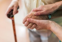 Parkinsono liga sergančius žmones į gyvenimą grąžina pažangios technologijos