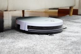 Namų valymo iššūkiai: ekspertai pataria, kaip išsirinkti robotus padėjėjus